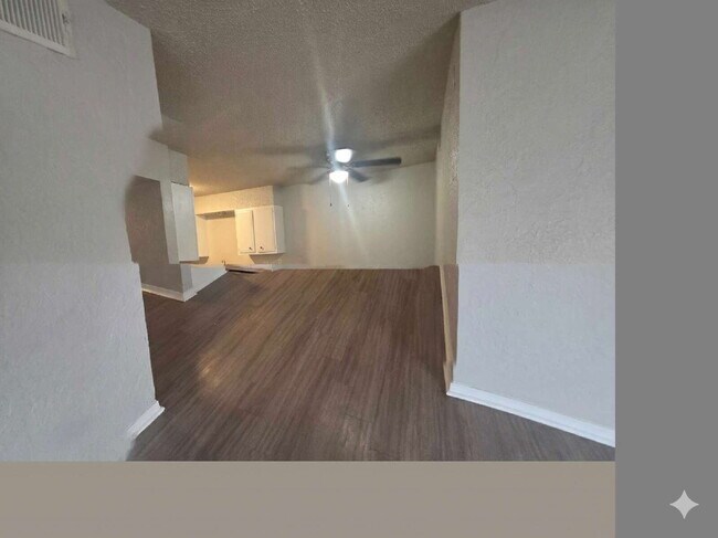 Building Photo - $99 Move In Special! 2BR in Norman! W/D Hook Ups!