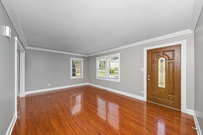 Building Photo - 604 Revere Rd