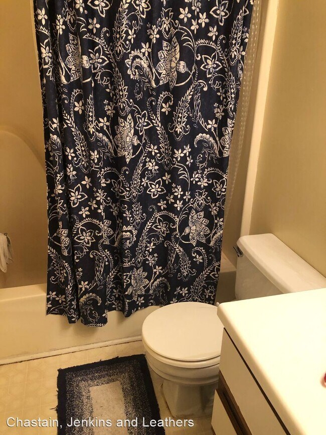 200 E Cloverhurst Ave, Athens, GA 30605 House Rental in Athens, GA