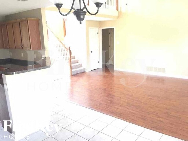 Building Photo - 6706 Einat Cove