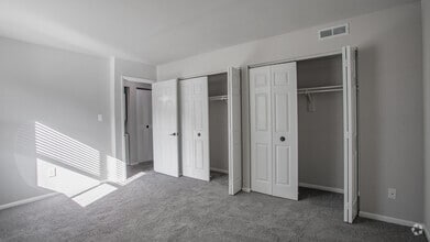 1BR,1BA,-836SF - Pines of York