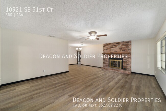 Building Photo - 10921 SE 51st Ct