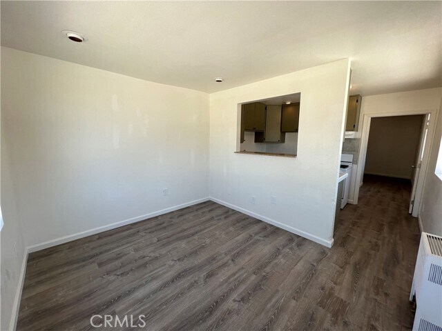 Foto del edificio - 1324 N Mt Vernon Ave