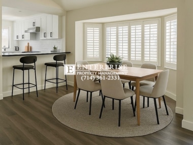 Building Photo - 3BR, 2BA Spacious and Bright Home Offers S...