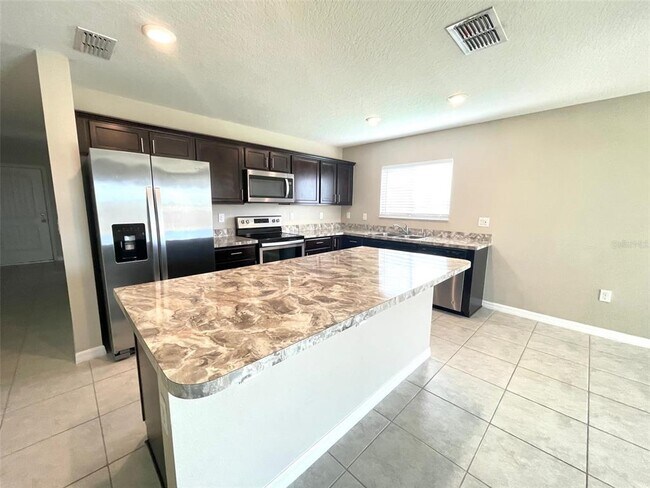 Building Photo - 2847 Mosshire Cir