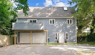 Building Photo - 5-25 Channing St