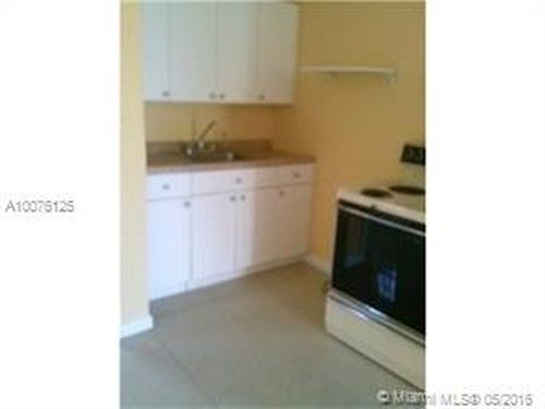 Primary Photo - 860 NW 11th Ave