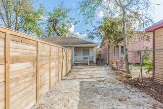 Building Photo - 3002 Kirk St