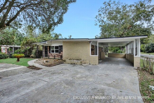Building Photo - 3838 Dawson St