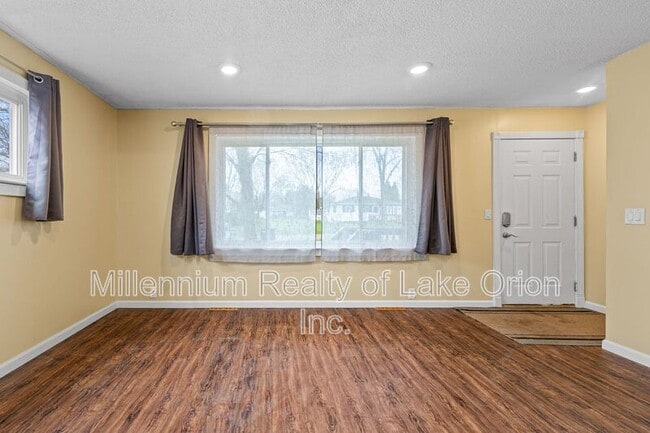 Foto del edificio - 5394 Drayton Rd