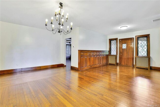 Building Photo - 655 Bedford Rd