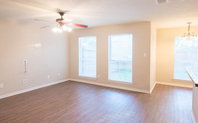 Building Photo - AUGUST PRE-LEASE!  4 Bedroom/3.5 Bathroom ...