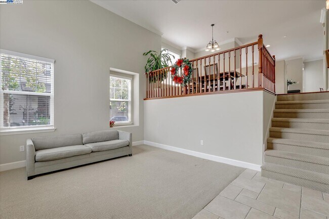 Foto del edificio - 6320 Byron Ln