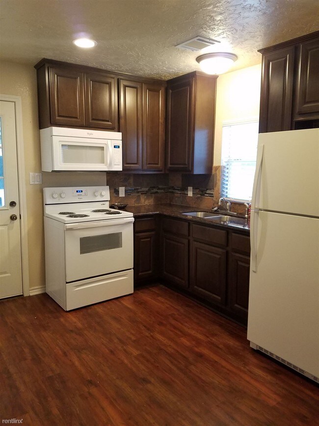 Building Photo - 201 S Brewer Dr