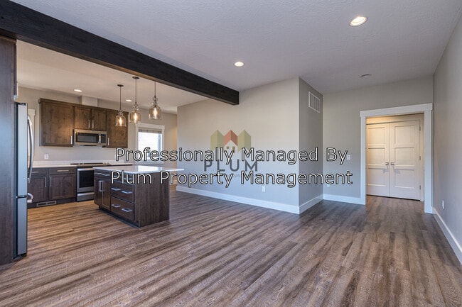 Building Photo - 1613 Montana St