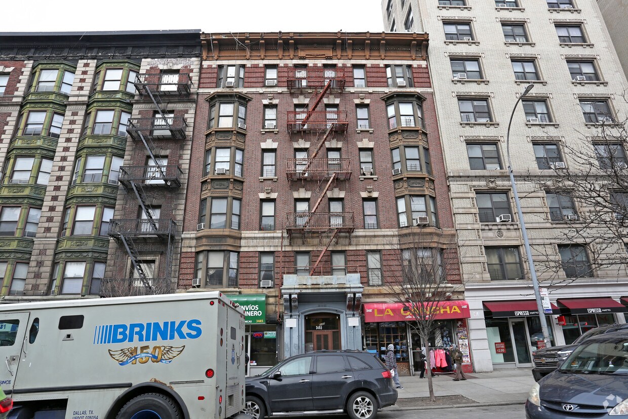 Primary Photo - 3485 Broadway