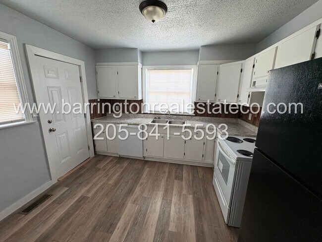 Building Photo - 4401 Ave I