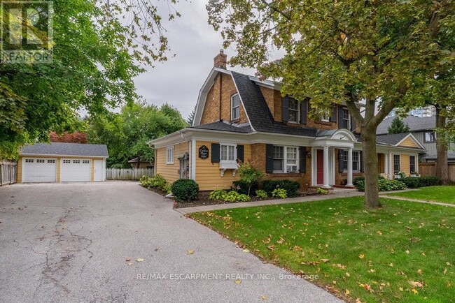 Building Photo - 2080 Caroline St