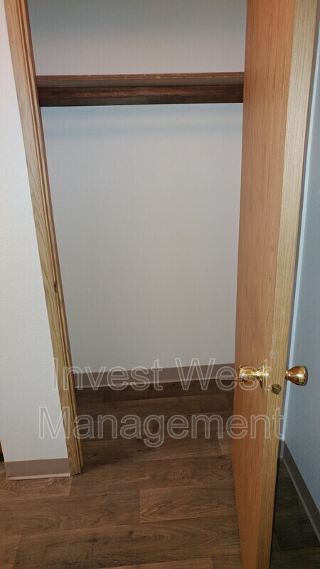 Foto del edificio - 7106 NE Hazel Dell Ave