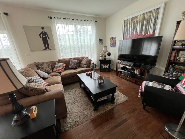 Building Photo - 4014 Pompton Ct
