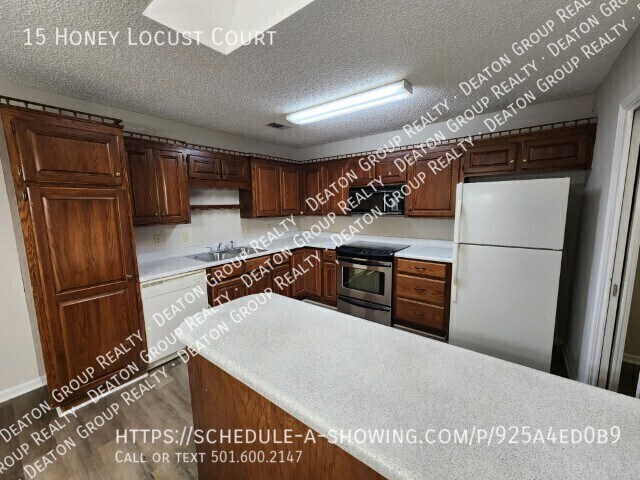 Foto del edificio - 15 Honey Locust Ct