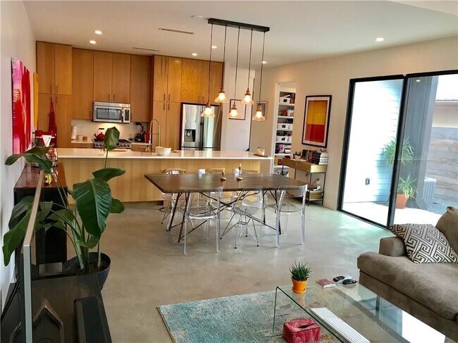 Foto del edificio - 3801 Grayson Ln