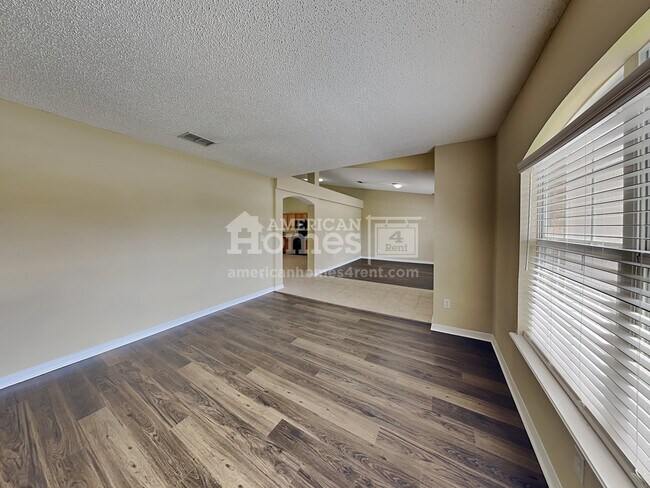 Building Photo - 10207 Wood Dove Way