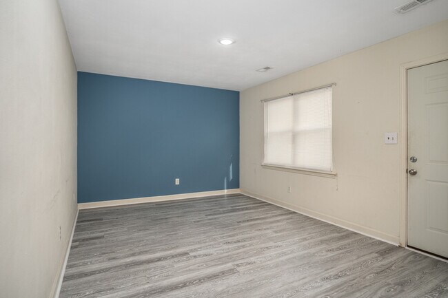 Foto del edificio - 1328 Maple St
