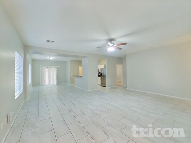 Foto del edificio - 442 E Cheyenne Rd