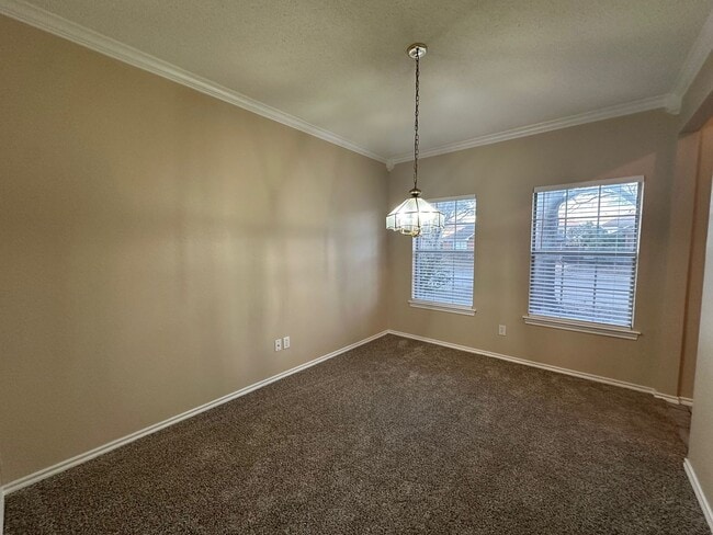 Foto del edificio - Coming Soon- Move in available 4/10/26