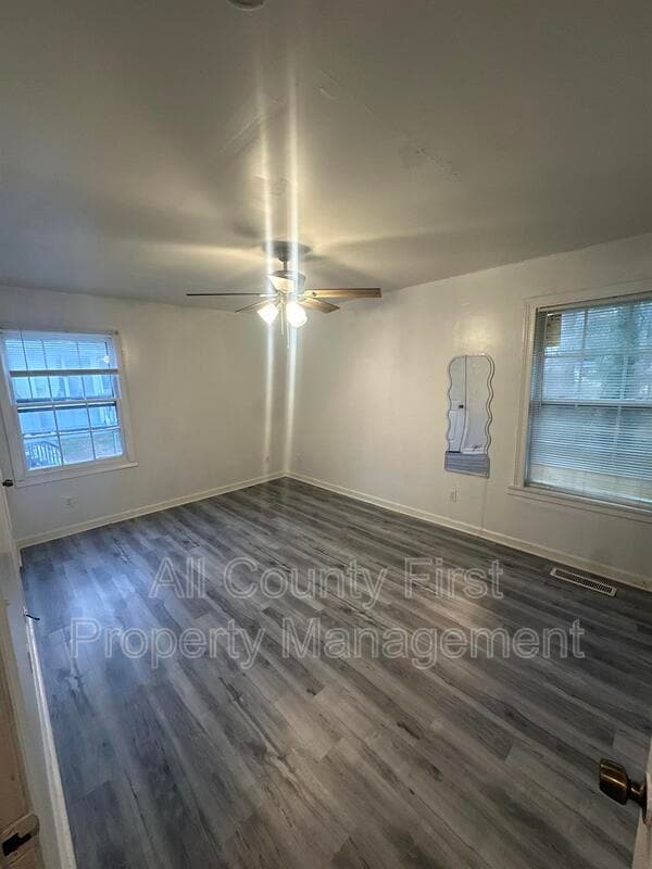 Building Photo - 428 Rays Rd