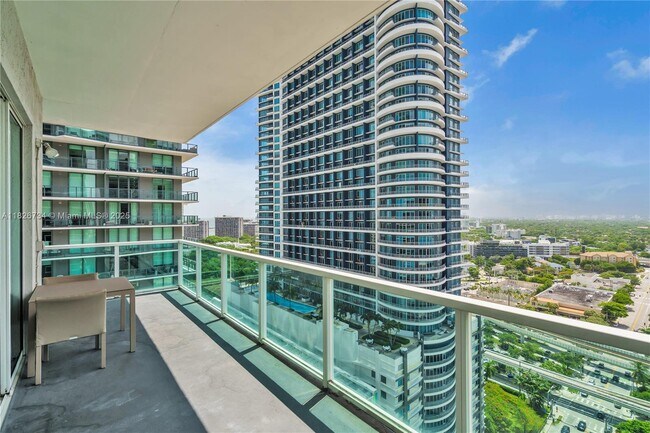 Building Photo - 1250 S Miami Ave