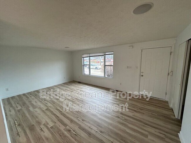 Foto del edificio - 4139 Dayton Xenia Rd