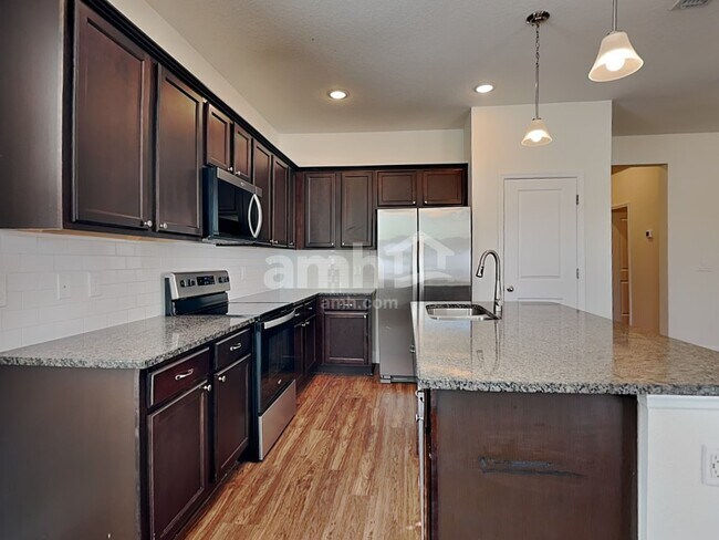 Foto del edificio - 1391 Celery Palm Cove