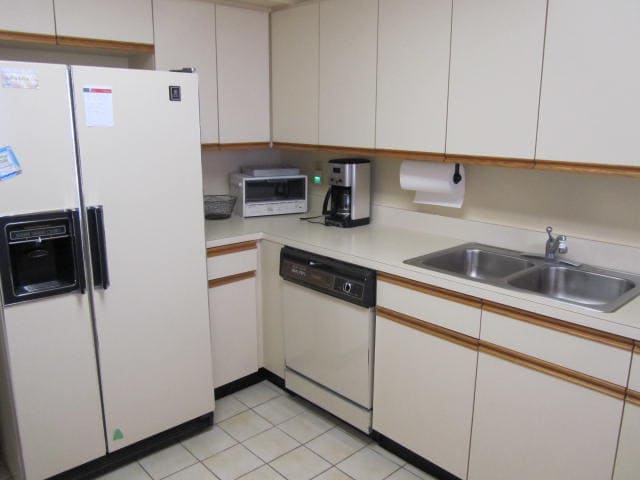 Building Photo - 7233 Promenade Dr