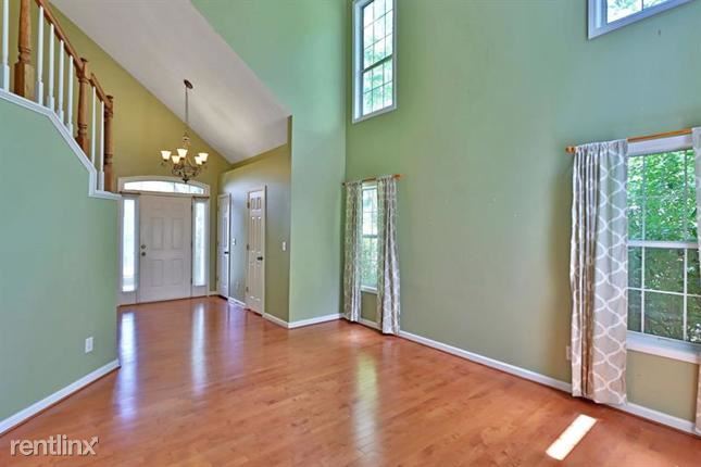 Building Photo - 3 br, 2 bath House - 815 Long Branch Circle