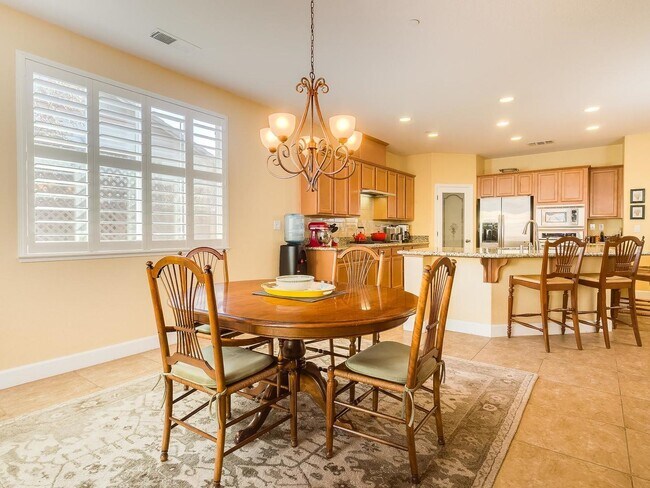 Foto del edificio - Beautiful Woodland 3 bed/2bath plus office Home for Rent in Woodland