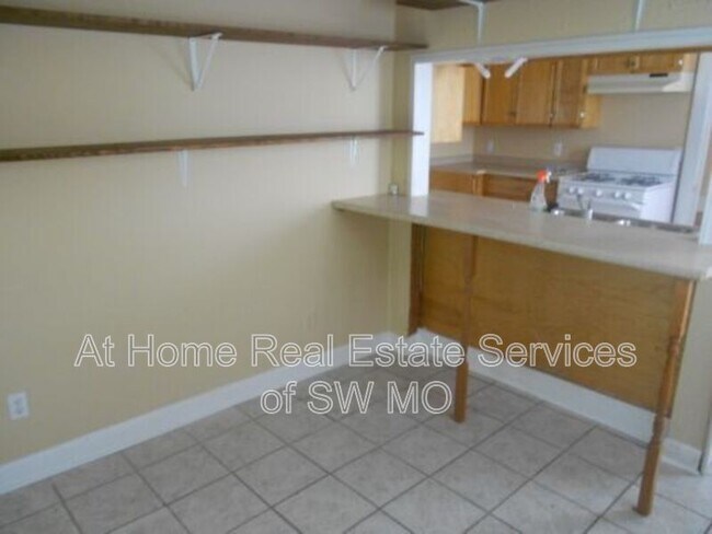 Foto del edificio - 2307 N Franklin Ave