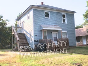Building Photo - 665 S Kansas St