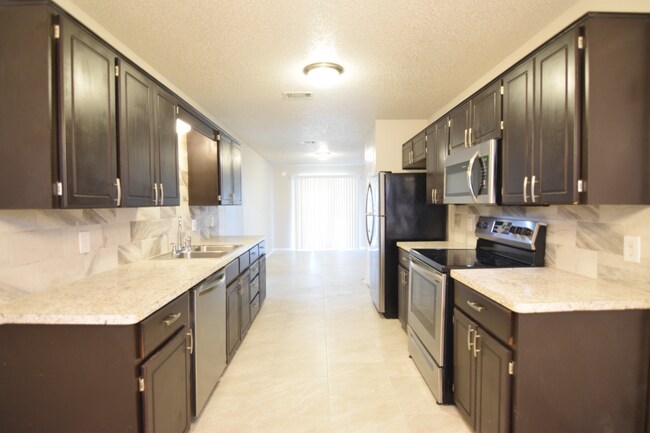 Foto del edificio - 4403 Fieldcrest Dr