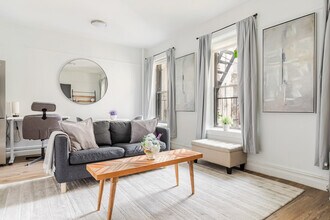 Building Photo - 177 Waverly Pl