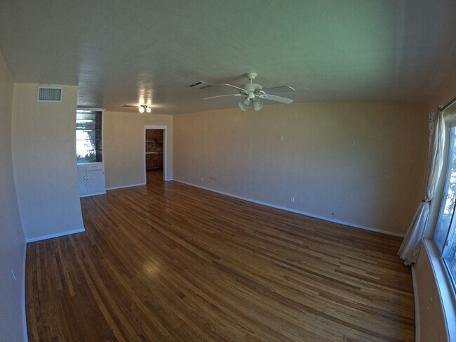 Building Photo - 1330 Milton Rd