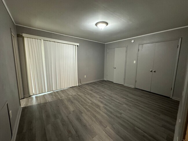 Foto del edificio - 134 Tyrone Blvd
