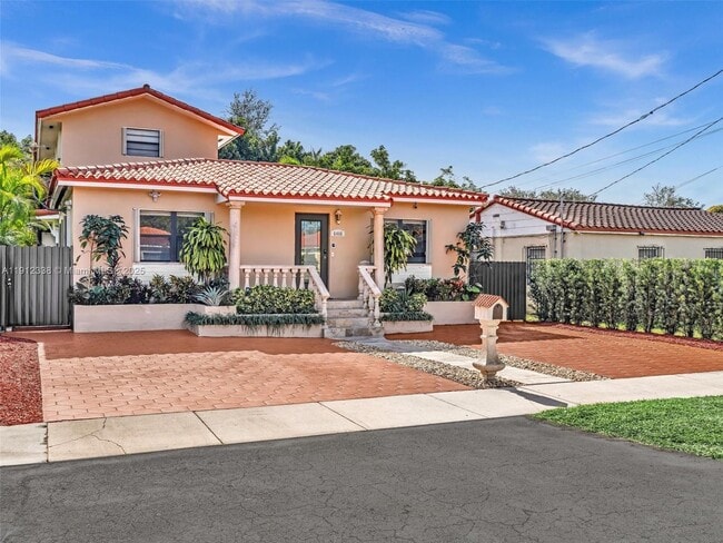 Foto del edificio - 6460 SW 2nd St