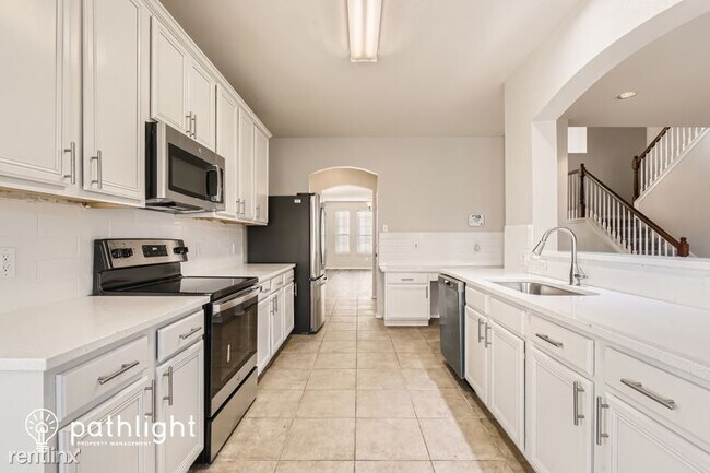 Building Photo - 4 br, 2.5 bath House - 6269 Trinity Creek ...
