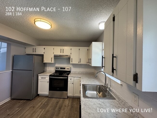 Building Photo - 102 Hoffman Pl