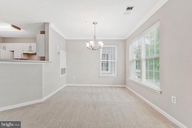 Building Photo - 12877 Fair Briar Ln