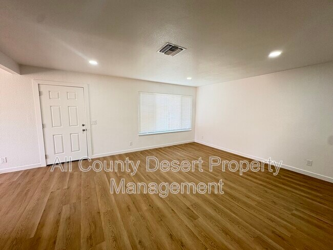 Building Photo - 13325 Cuando Way