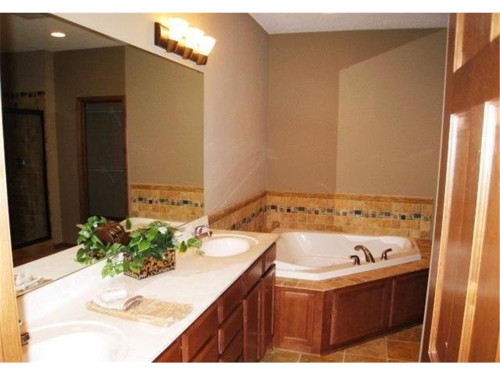 Falling Water Apartments - Las Vegas, NV 89144 | ApartmentGuide.com, image size:1024x768