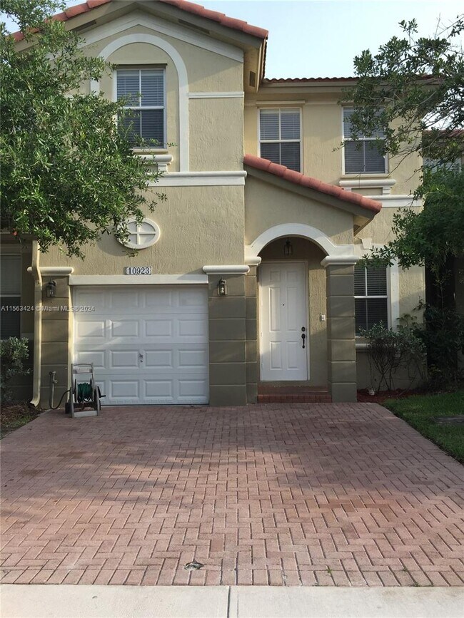 Foto del edificio - 10923 NW 79th St